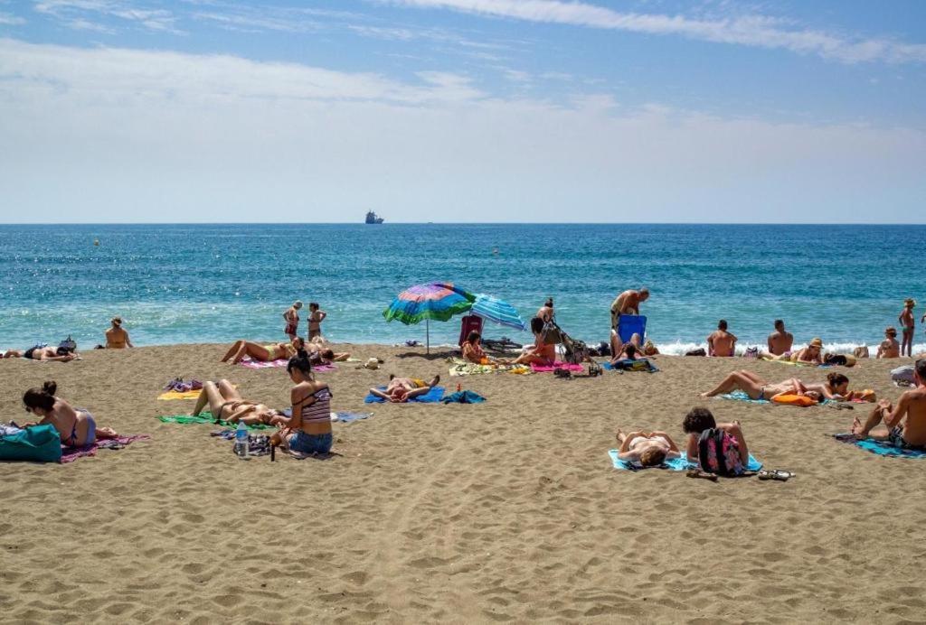 Apartamento El Dorado Cerca Del Mar Málaga Eksteriør billede